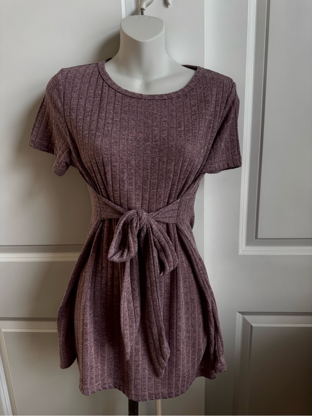 Maternity Ribbed Tie-Waist Short-Sleeve Blouse in Mauve